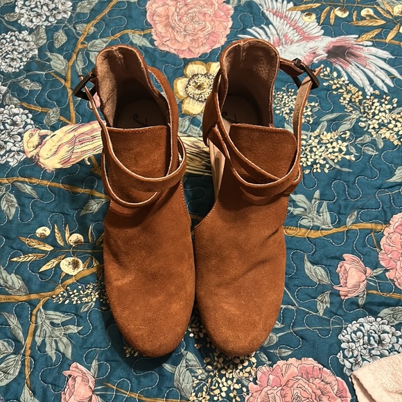 Free people clog. - Picture 3 of 4